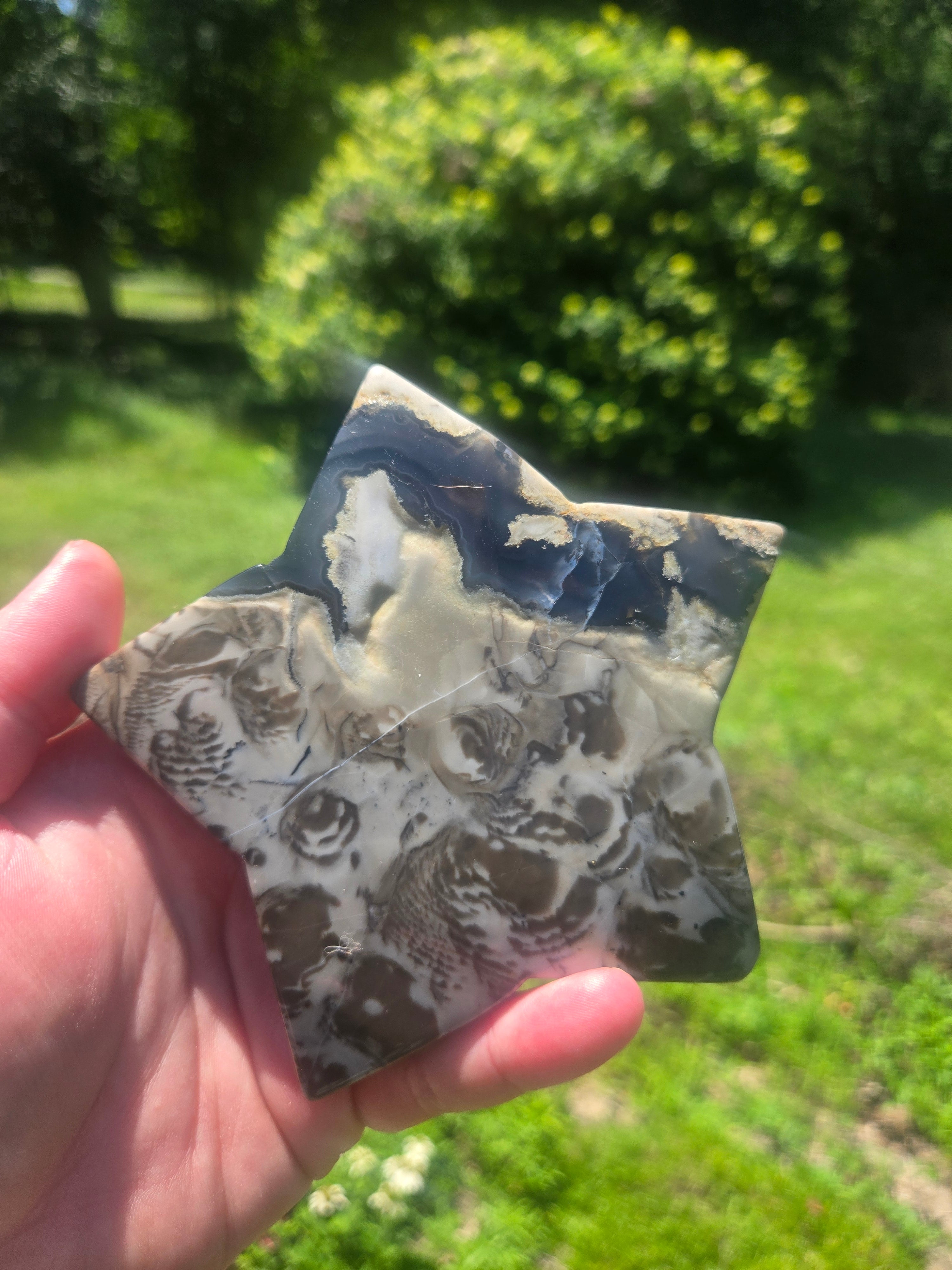 Volcano Agate Star Carving